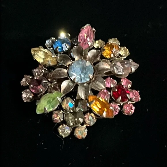 Vintage multi color rhinestone brooch - Picture 1 of 3